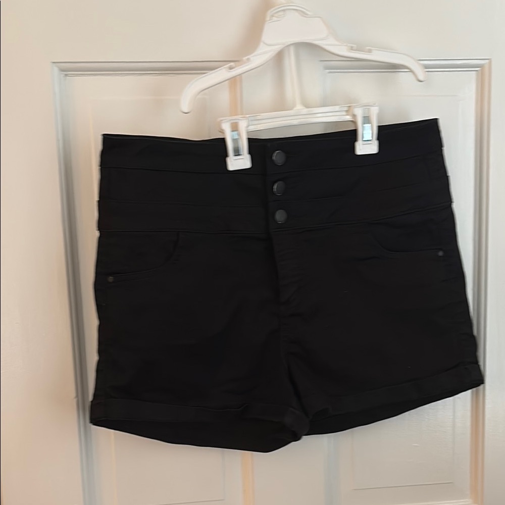 Tinseltown Black Women's Jean Shorts Size 11